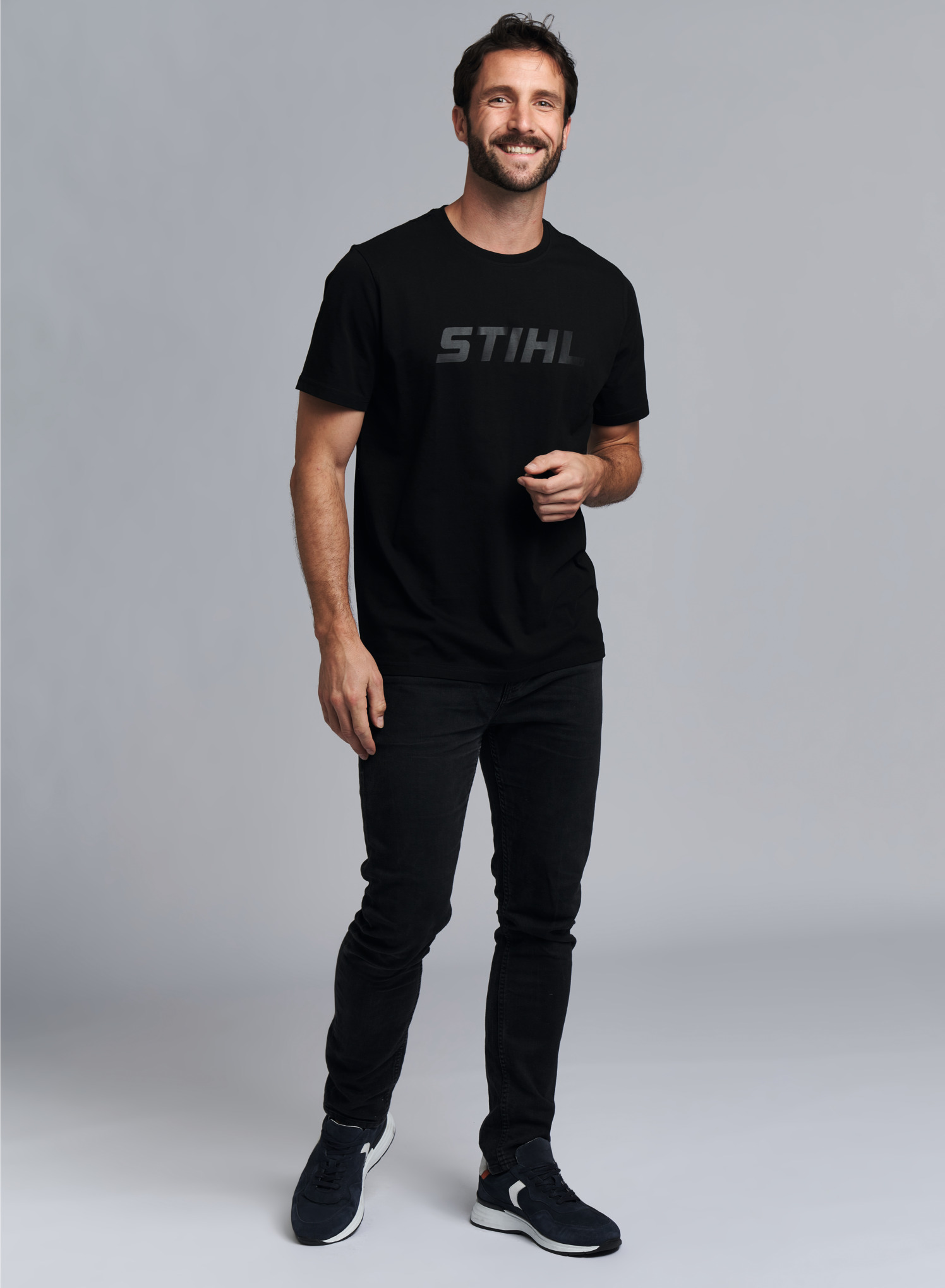 Black STIHL logo t-shirt