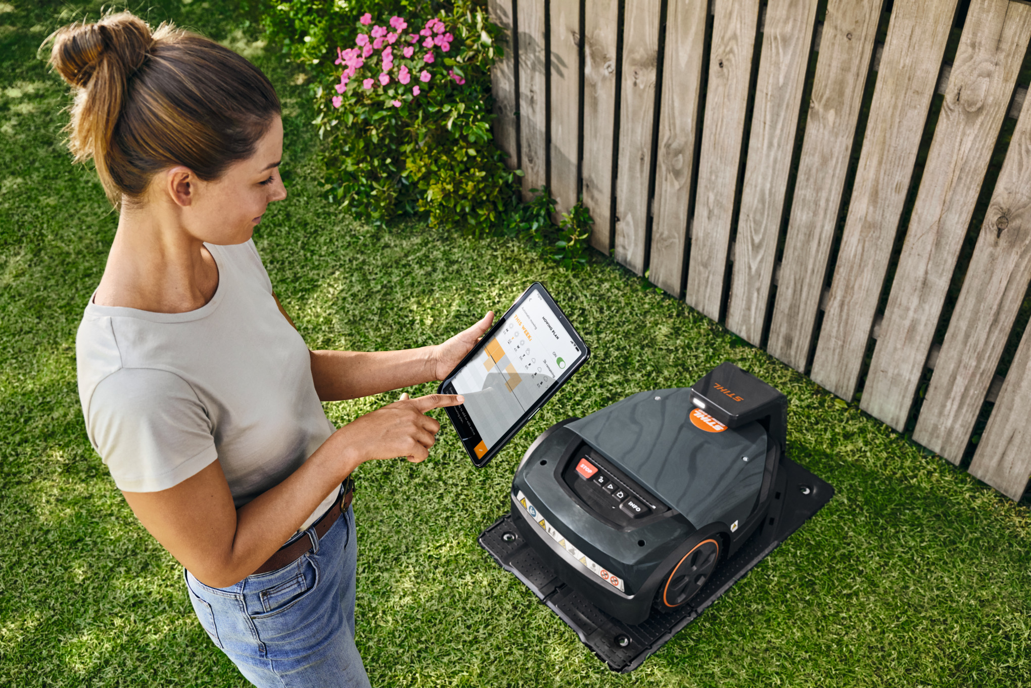 ¡MOW® 6 EVO robotic mower